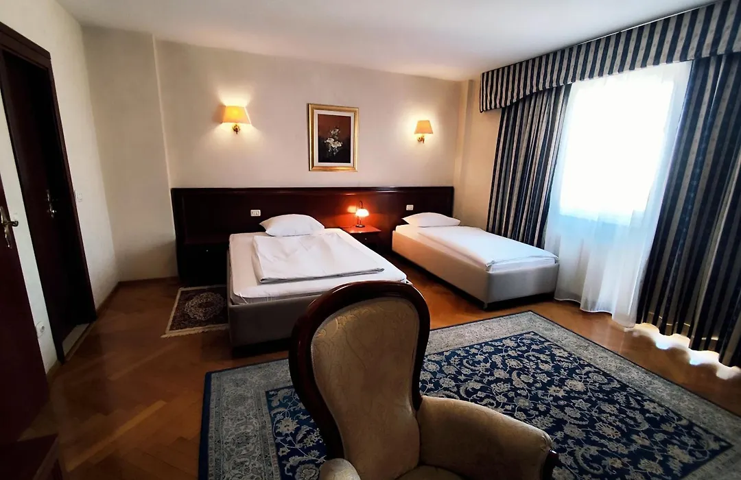 Hotel Vila Ariston-1